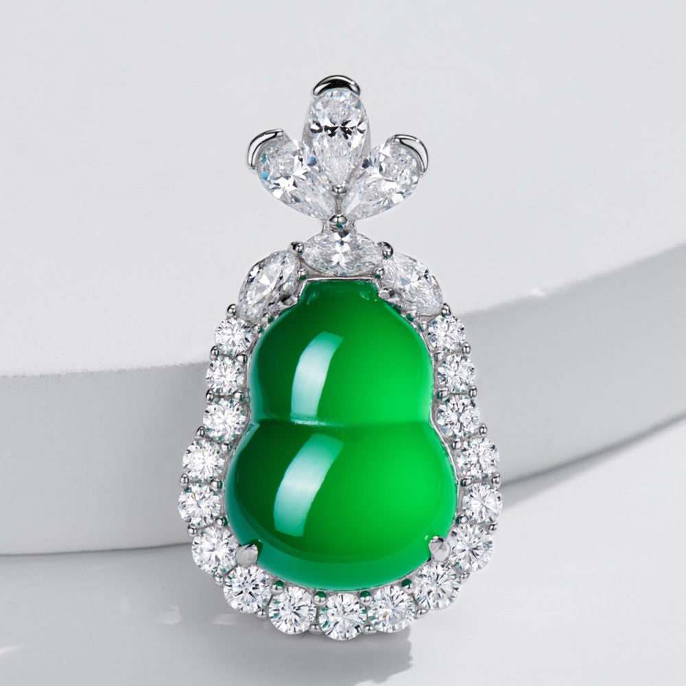 Chrysoprase Gourd Pendant For Women Jewelry