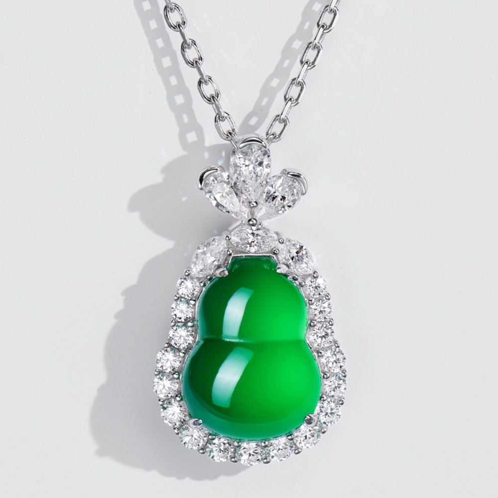 Chrysoprase Gourd Pendant For Women Jewelry