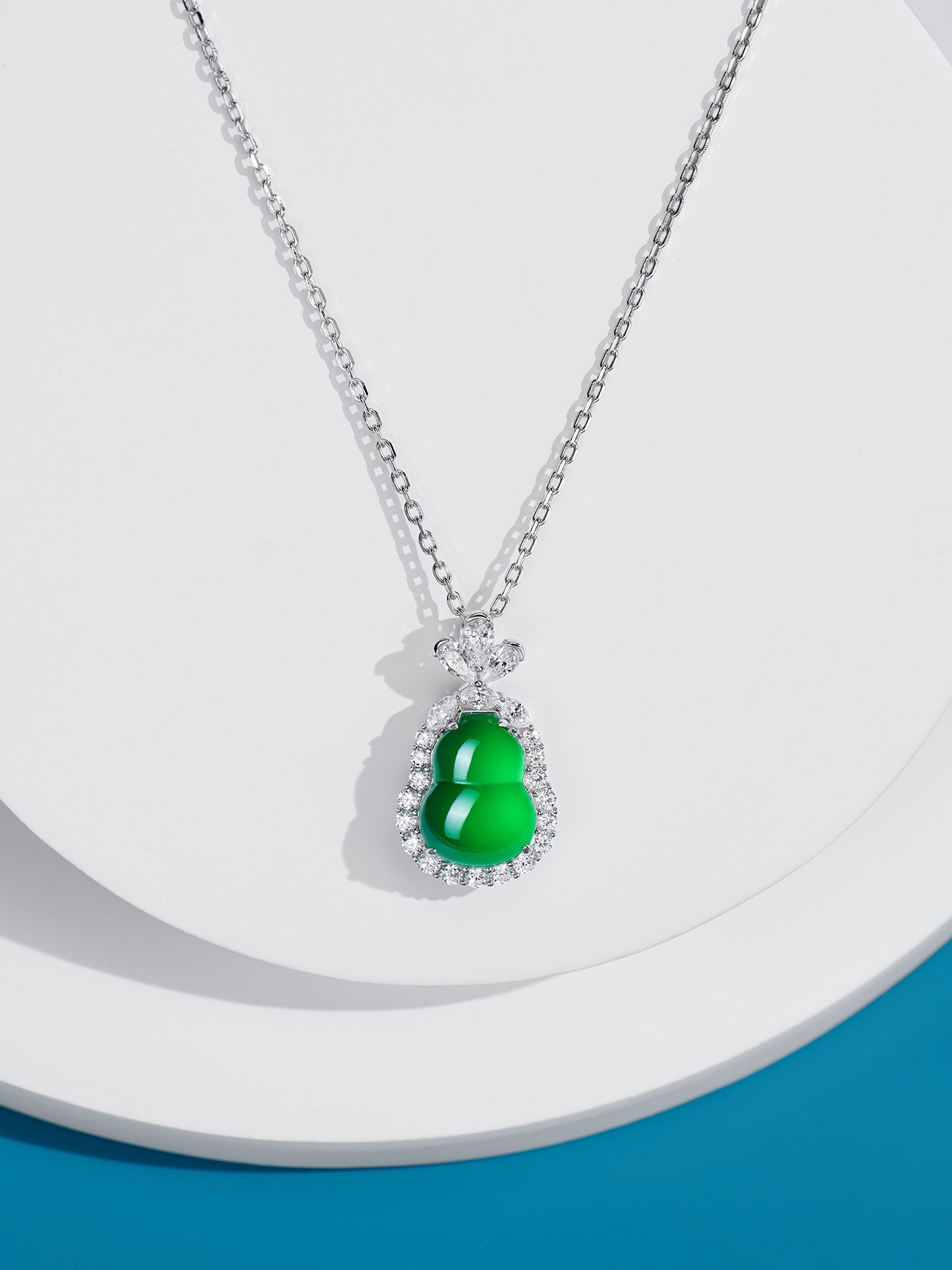 Chrysoprase Gourd Pendant For Women Jewelry