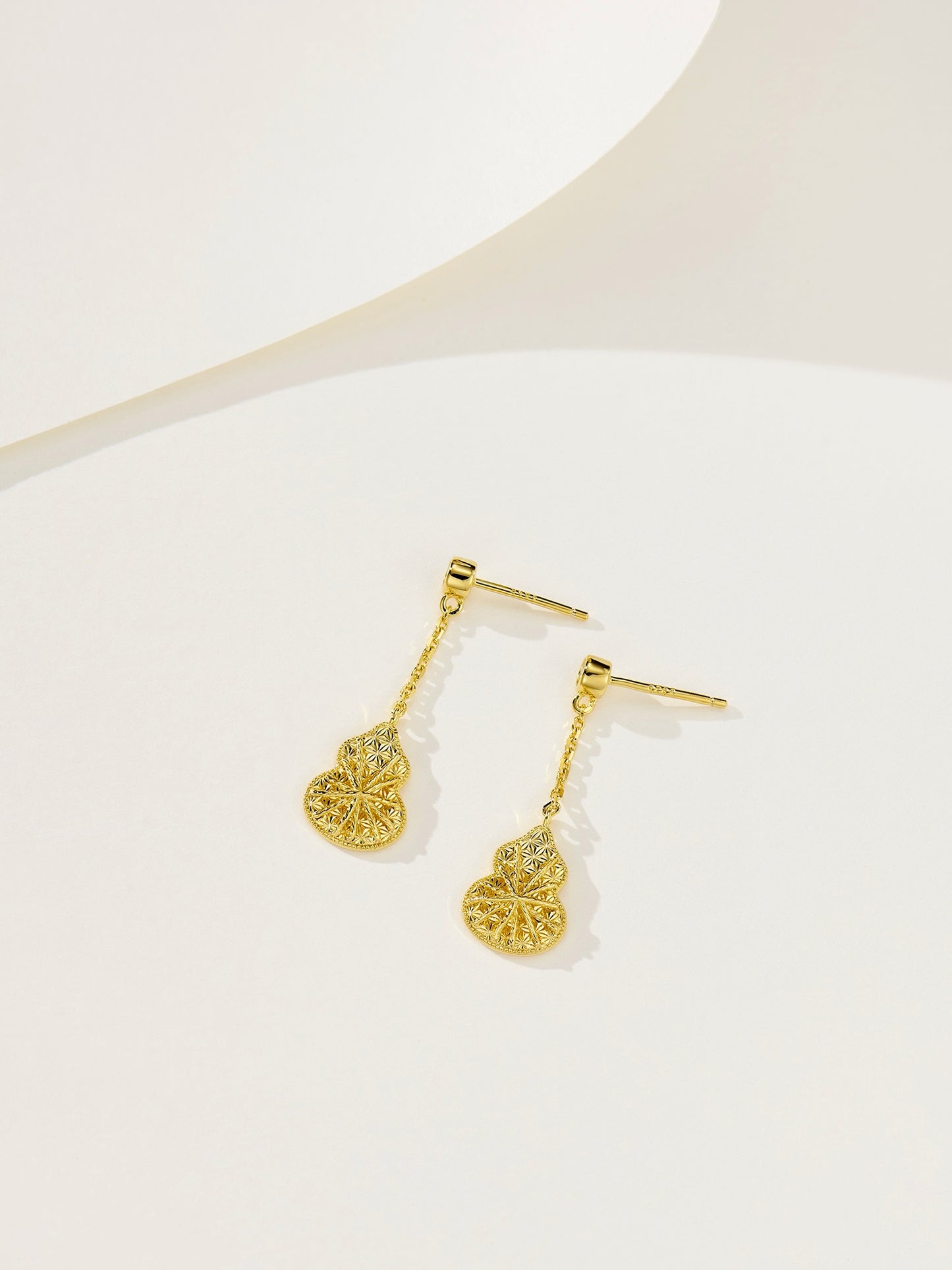 Flashing Gourd Earrings