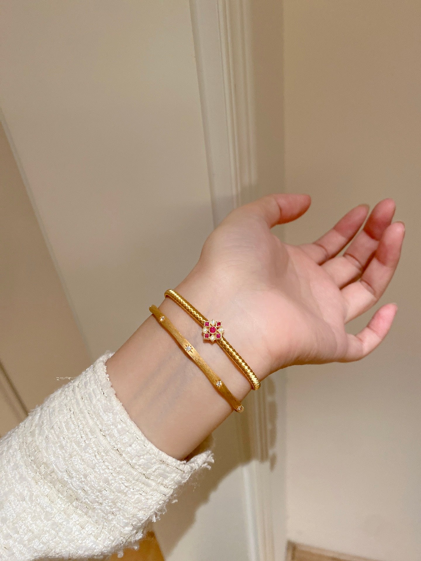 Gold Hyun Wire Bracelet For Women Jewelry